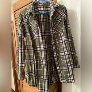 Duluth Trading Company flannel shirt in EUC